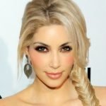 kim kardashian blonde look 1