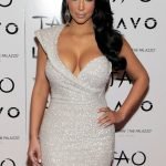 kim kardashian nye tao las vegas red carpet look hot 1