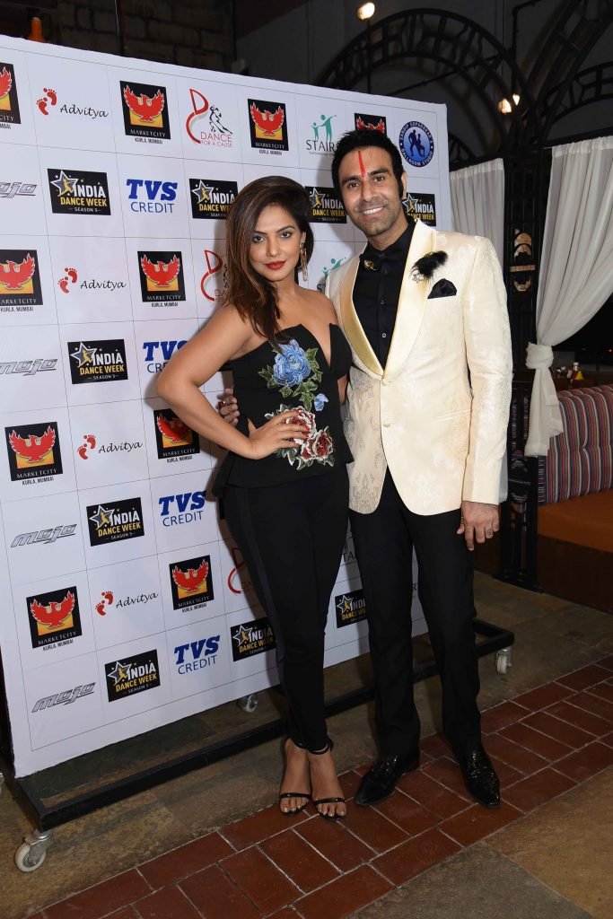 Neetu Chandra with Sandip Soparrkar 1