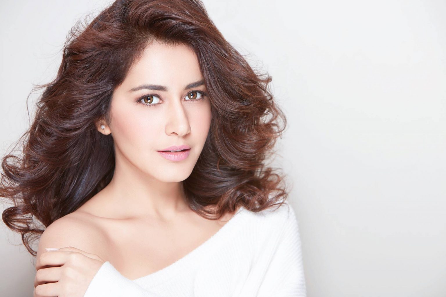 Raashi Khanna 1