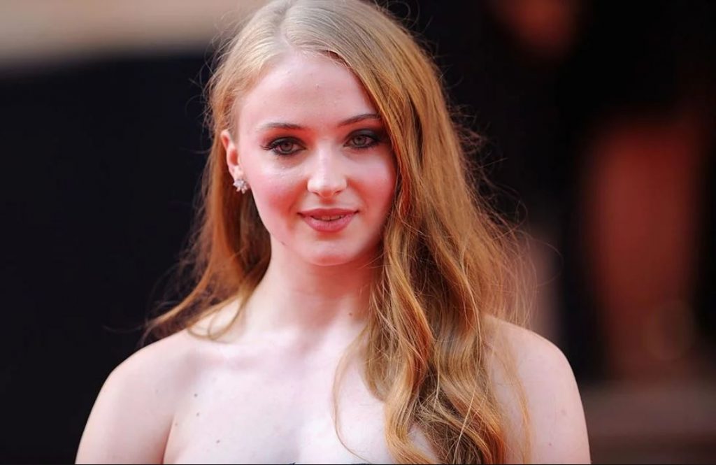 I love a soul not a gender Sophie Turner 1