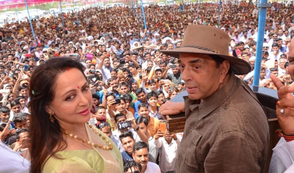 Dharmendra recalls Sholay dialogues at rally 1