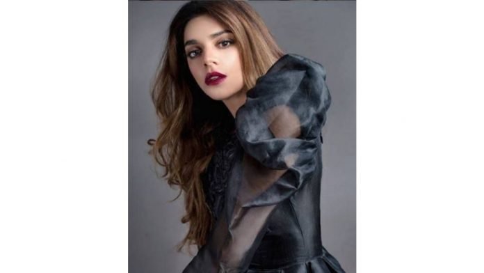 Pakistani-actress-Sanam-Saeed-wants-to-work-with-Aamir-Khan