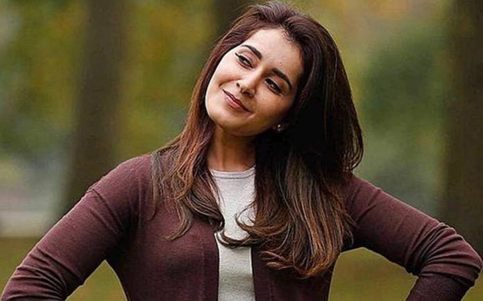 Raashi-Khanna-signs-up-for-Sundar-Cs-Tamil-comedy