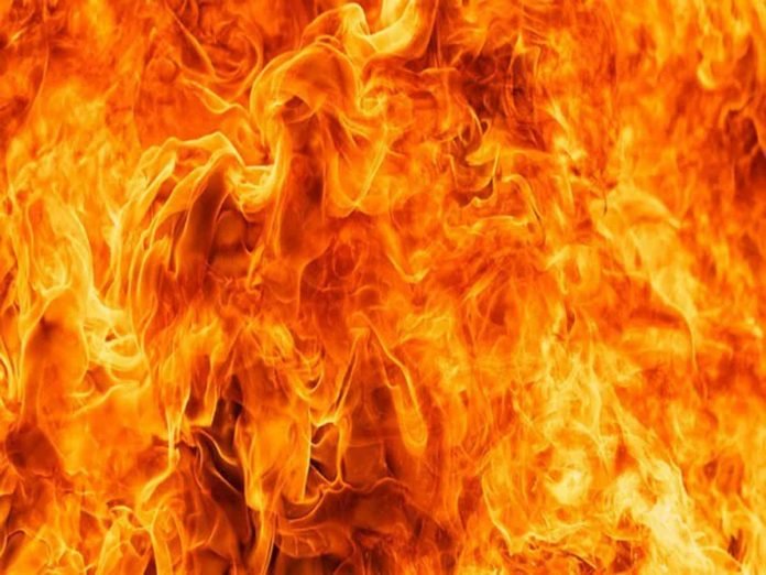 Two-burnt-alive-as-tanker-filled-with-edible-oil-catches-fire