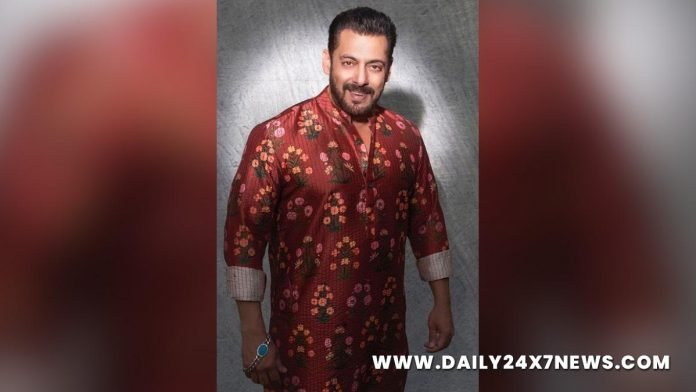 Salman-Khan-on-his-bday-I-just-love-it-when-the-country-calls-me-bhai