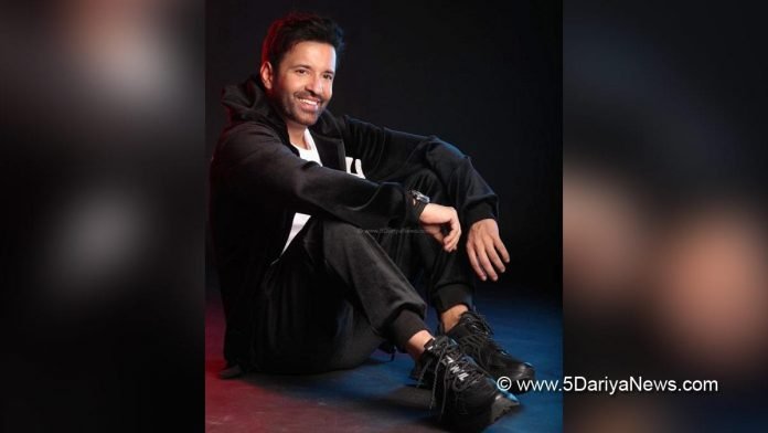 Aamir-Ali-flies-to-South-Africa-to-resume-Hansal-Mehtas-web-series