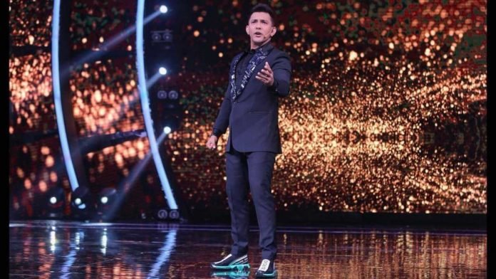Aditya-Narayan-recalls-how-Shankar-Mahadevan-fan-interrupted-his-performance