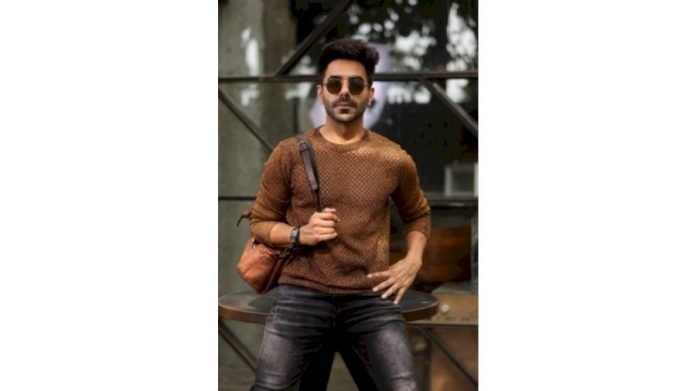 Aparshakti-to-take-classes-to-play-a-deaf-mute-interpreter-