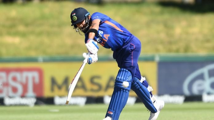 SA-vs-IND-Kohli-surpasses-Tendulkar-to-become-Indias-highest-run-getter-in-away-ODIs