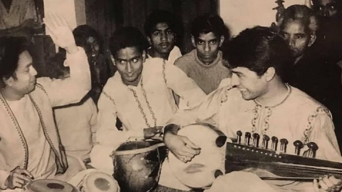 Subhash-Ghai-Amjad-Ali-Khan-Hema-Malini-pay-tribute-to-Birju-Maharaj