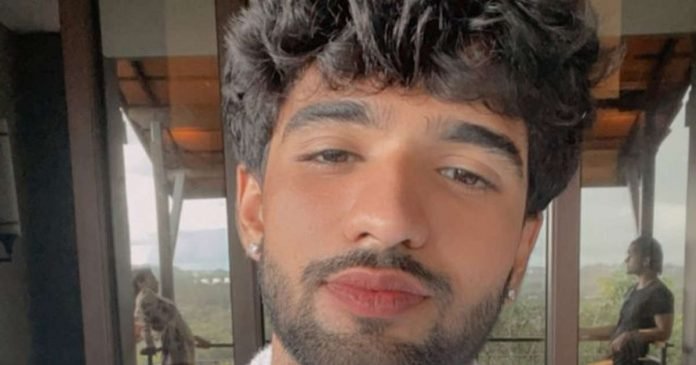 Zeeshan-Khan-is-not-fond-of-spending-hours-in-the-gym-for-a-toned-body