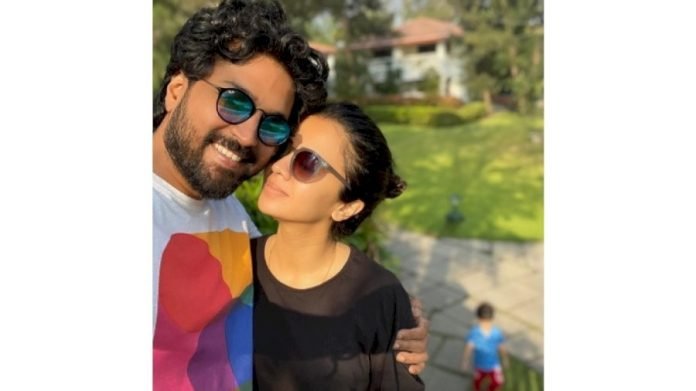 Our-relationship-is-perfect-VJ-Anjana-to-actor-hubby-Chandramouli
