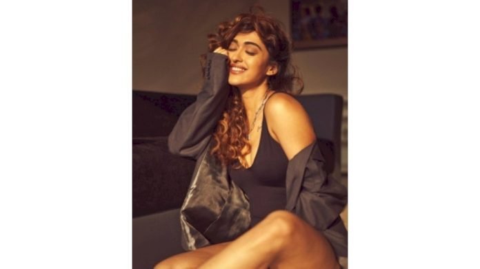 22Dont-know-Telugu-but-will-learn-it22-says-Tiger-Nageswara-Rao-actress-Gayatri-Bharadwaj