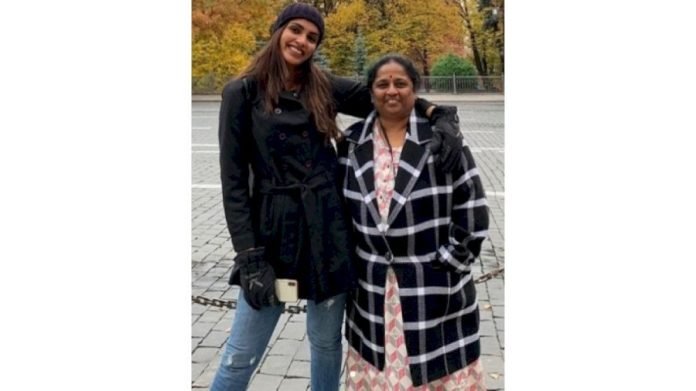 Akshara-Gowda-pens-emotional-post-after-moms-demise