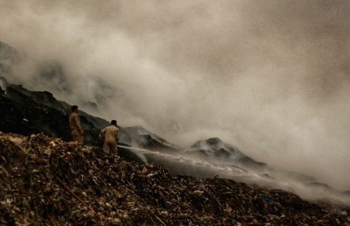 Fire-breaks-out-again-at-Ghazipur-dumping-yard