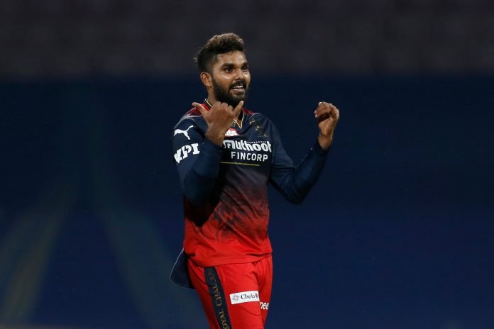 IPL-2022-Rawat-bowlers-shine-for-Bangalore-as-Mumbai-suffer-fourth-loss-on-the-bounce