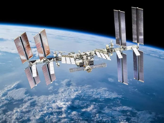 Russia-to-suspend-ISS-cooperation-if-sanctions-not-lifted