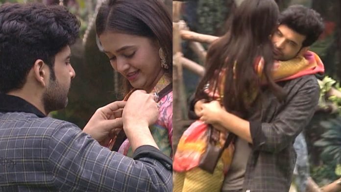 Tejasswi-Prakash-spotted-with-Karan-Kundrra-on-Dance-Deewane-Juniors