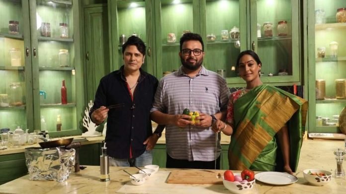 Rajshree-Cezanne-chop-kilos-of-onions-for-upcoming-TV-show