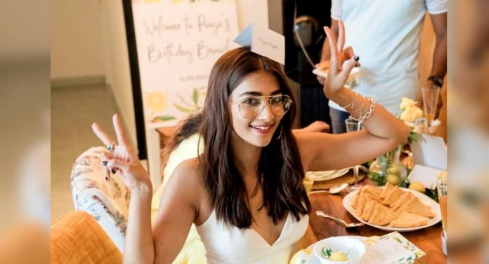 Pooja-Hegde-drops-out-of-Pawan-Kalyans-upcoming-film