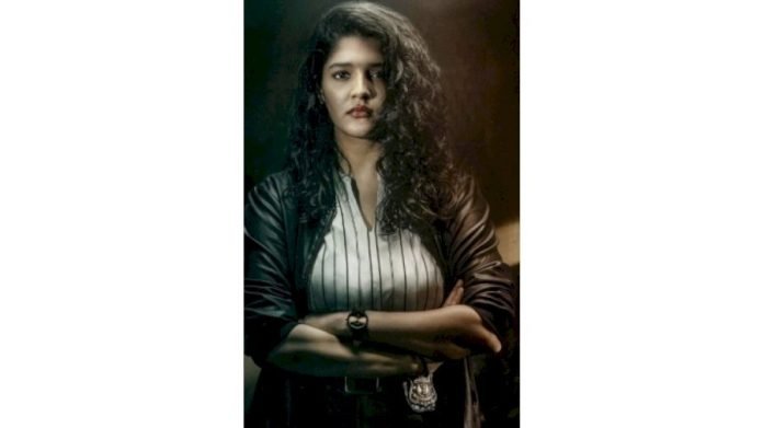 Ritika-Singh-plays-Sandhya-in-Vijay-Antony-starrer-murder-mystery-Kolai