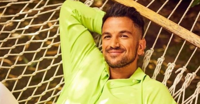 peter-andre-removed-his-natural-curls-after-racist-bullying-0001
