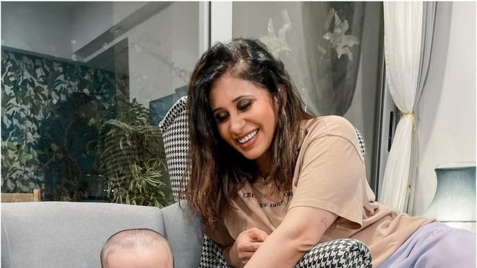 Kishwer-Merchant-returns-from-motherhood-break-to-web-show-