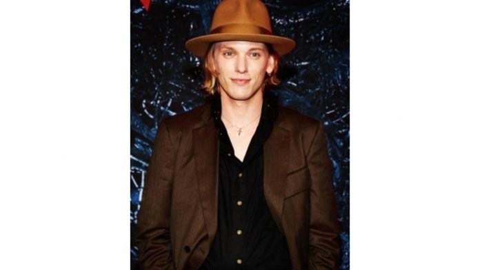 Likes-rain-on-Stranger-Things-star-for-opening-up-about-addiction-battles-