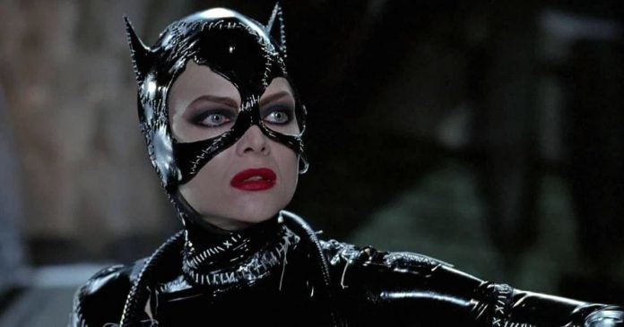No-Catwoman-but-her-mask-for-sure-Theories-abound-over-axed-Batgirl