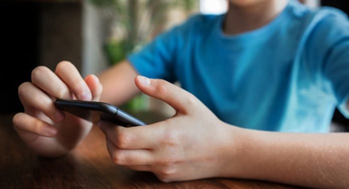 Parents-hooked-to-screens-for-relaxation-nag-yell-more-at-kids