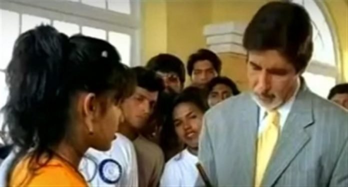 He-makes-you-feel-comfortable-Genelia-shares-old-pic-of-ad-with-Big-B