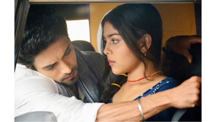 Aakash-Ahuja-is-all-praise-for-Faltu-lead-star-Niharika-Chouksey