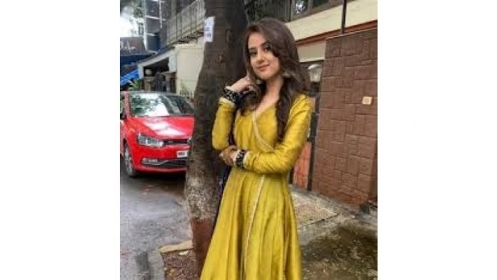 Riya-Sharma-all-set-to-create-love-trouble-in-Banni-Chow-Home-Delivery