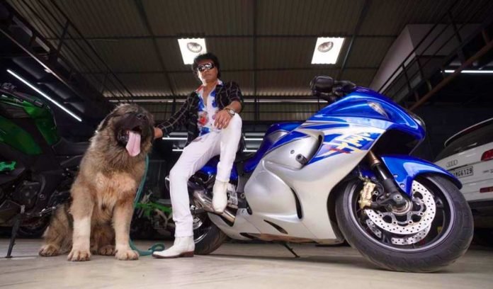Bengaluru-man-buys-rare-breed-dog-for-Rs.-20-crore
